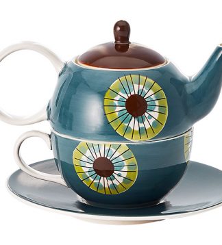 Tea for one Cora